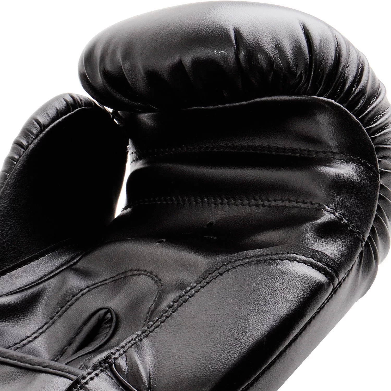 Реальное фото Перчатки боксерские Uppercot UBG-02 DX черный от магазина СпортСЕ