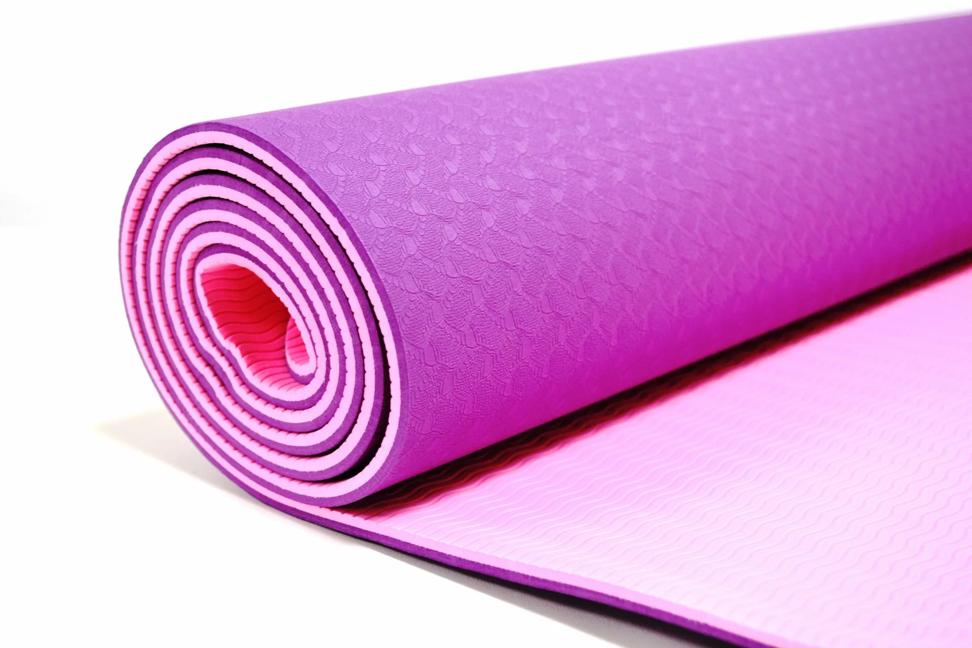 Реальное фото Коврик гимнастический MadGame фиолетовый от магазина СпортСЕ